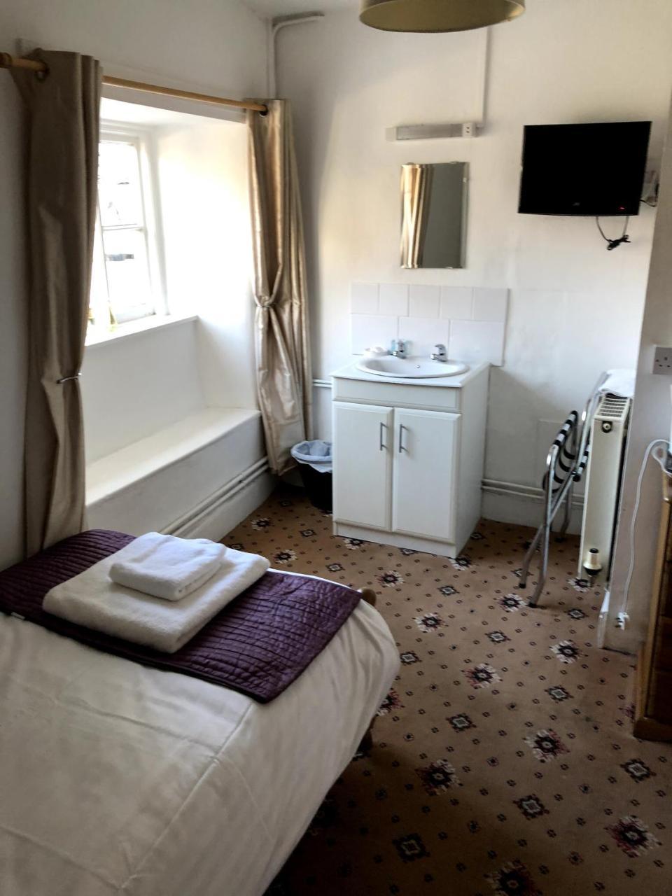 The Britannia Inn Sherborne  Zewnętrze zdjęcie